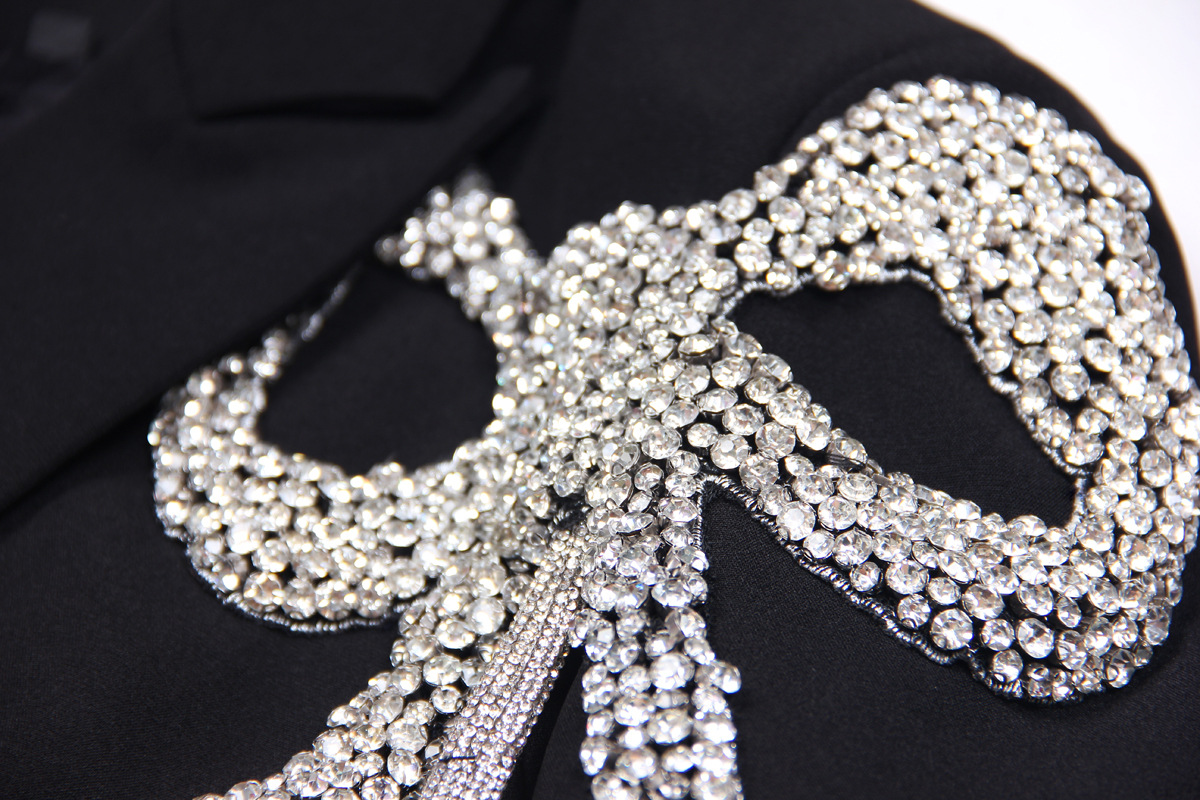 1019 2023 Autumn Milan Runway Coat Jackets Long Sleeve Lapel Neck Black White Beads High Quality Button Fashion Womens Clothes MANSHA