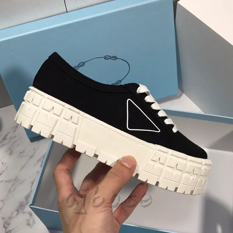 Designer casual shoes gabardine classic triangle pattern canvas sneakers brand wheel lady stylist fashion platform solid heighten shoe