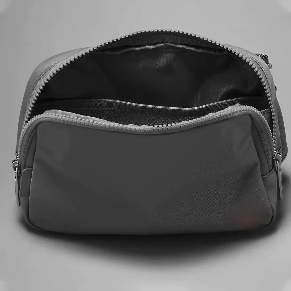 Waist Bags The 2L large sports waist bag nylon waterproof chest outdoor running crossbody bag 231024