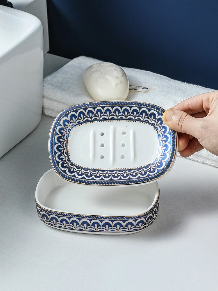 Soap Dishes Nordic Home And el Gold Inlay Double Layer Soap Holder Bathroom Ceramic Soap Dish With Drain Porte Savon 231024
