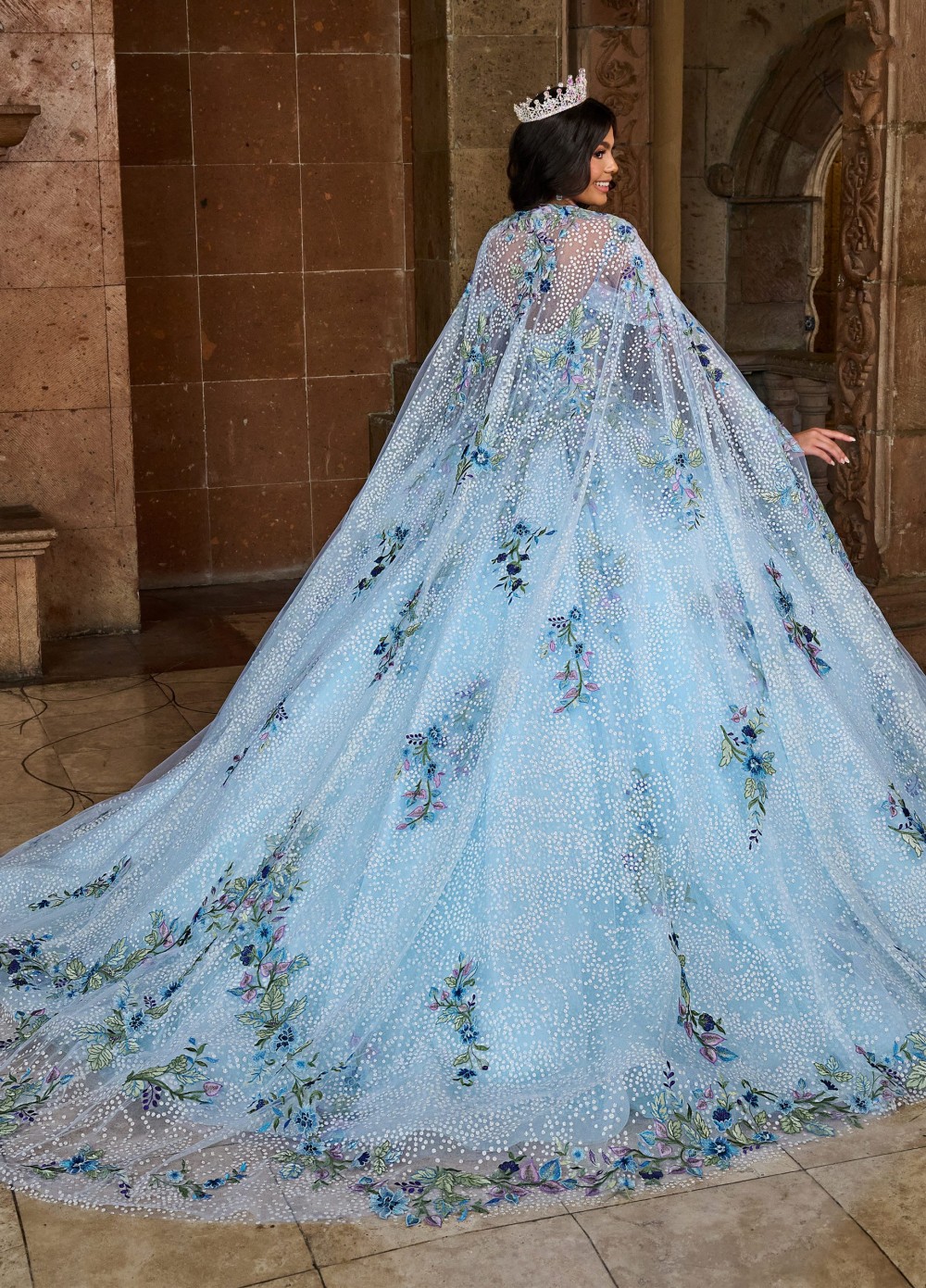 Ful Ball Gown Beaded Quinceanera Dresses Sequined Prom Gowns Appliqued Off The Shoulder Necke Tulle Sweet 15 Masquerade Dress 6660312
