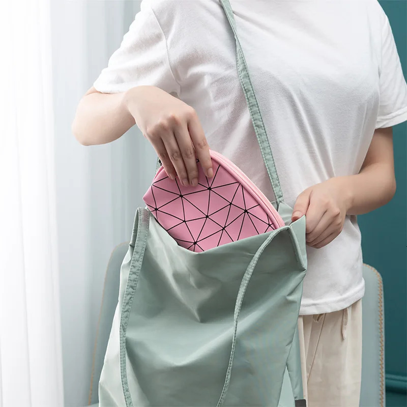 Cosmetic Bags Cases PU Fashion Toiletry Small For Women Korean Cosmetics Storage Organizer Washbag Travel Shell Bag 231025