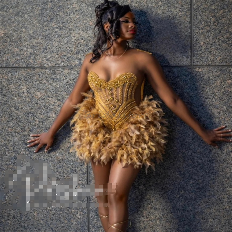 Stunning Golden Baddie Bespoke Prom Dress Feather Sexy Black Girls Pink Feather Cocktail Dress With Diamond Beaded Mini Short Homecoming Vestidos De G