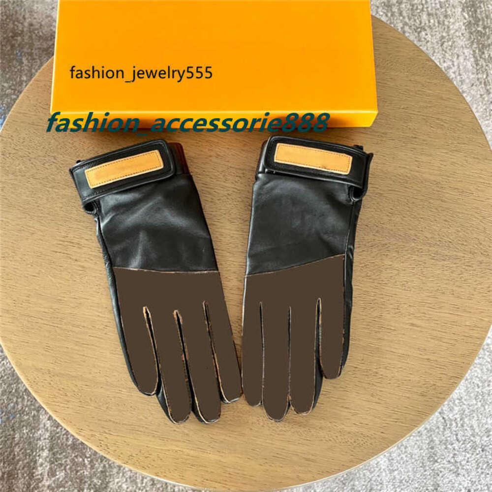 Five Fingers Gloves Classic Clover Splicing Pattern Gloves Unisex Leather Mittens Men Women Outdoor Gloves Drive Mittens With Box