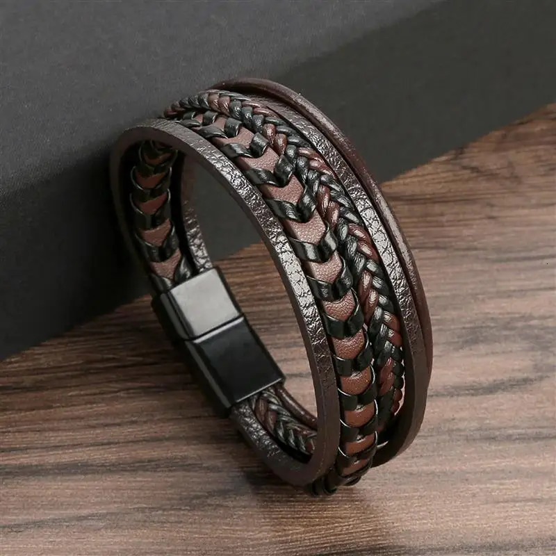 Charm Bracelets Classic HandWoven Leather Bracelet 192123cm Multilayer Leather Men Bracelets Punk Bangle for Friend Charm Jewelry Gifts 231025