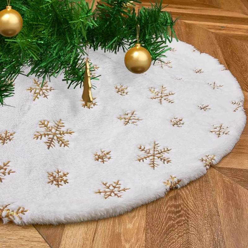 Christmas Decorations Large Christmas Tree Skirt Ornament White Plush Fur Xmas Tree Base Mat Covers Merry Christmas Decoration for Home Year 231025