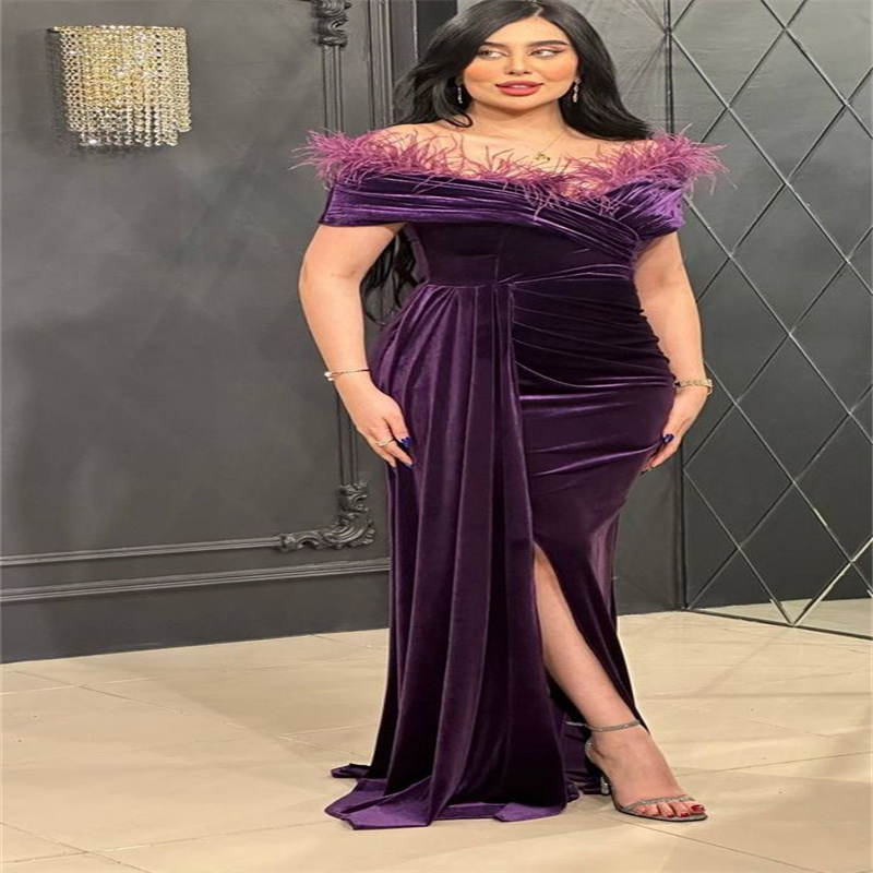 Elegant Navy Blue Arabic Prom Dress With Feather Off Shoulder Velvet Slit Evening Dress 2024 Dubai Maxi Formal Occasion Birthday Vestidos De Noche Rob