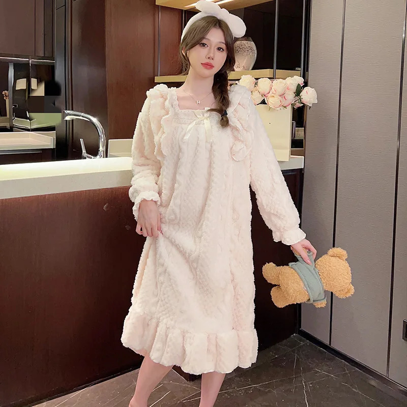 Womens Sleepwear Nightdress Women Flannel Fleece Warm Korean Style Nightgown Winter Thicken Nightwear Loose Home Dressing Gown Pajamas 231025
