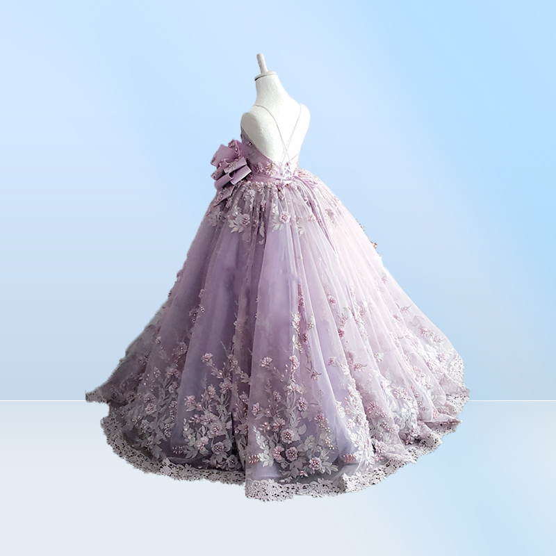 Lavender Beaded Ball Gown Girls Pageant Dresses Spaghetti Straps Princess Flower Girl Dress Appliqued First Communion Dress