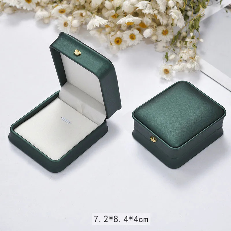 Jewelry Boxes Dark Green Leather Wedding Ring Pendant Bracelet Collect Box Organizer Storage Case Gift Jewelry Tray Packaging Box Wholesale 231025