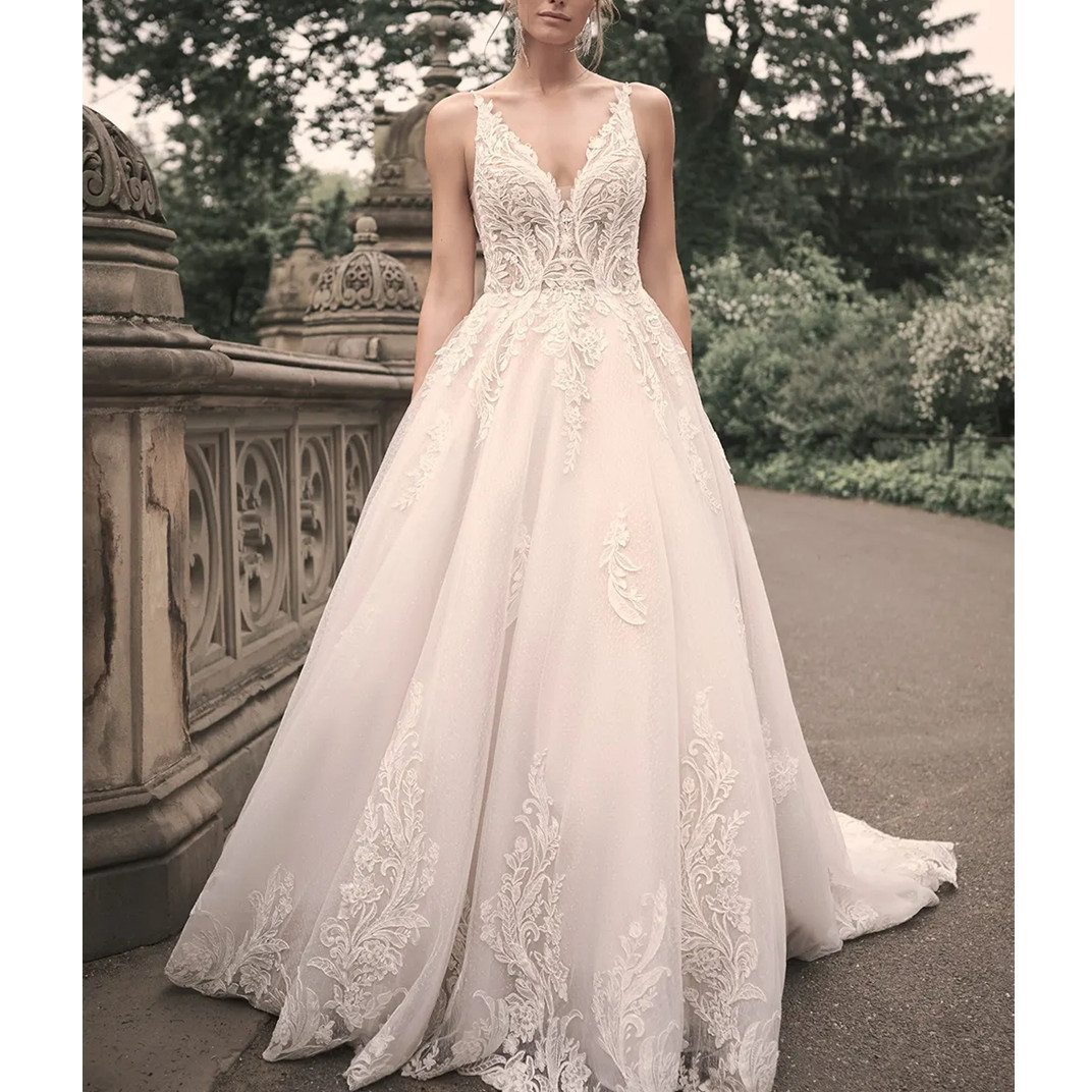 Lace Boho Wedding Dresses V Neck Elegant A-Line Sleeveless 3D Appliqued Party Gown Side Split Sexy Backless Dress