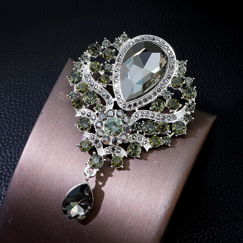 Pins Brooches CINDY XIANG Large Crystal Waterdrop Brooches for Women Vintage Fashion Pendant Style Elegant Wedding Pins Party Jewelry 231025