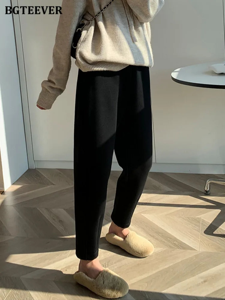 Women's Pants Capris BGTEEVER Casual Thicken Velvet Harem Pants Women Elastic High Waist Pockets Female Trousers Winter Warm Women Pants 231025