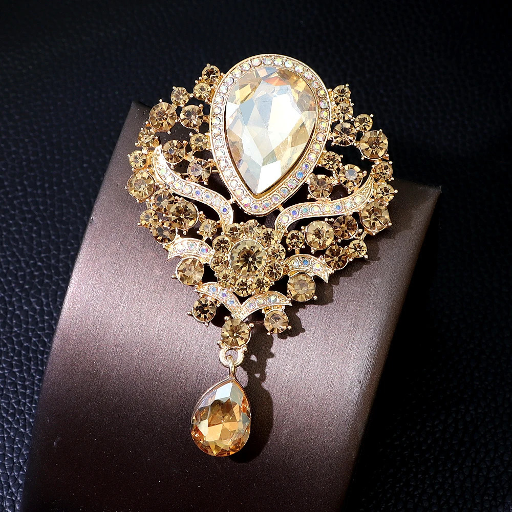 Pins Brooches CINDY XIANG Large Crystal Waterdrop Brooches for Women Vintage Fashion Pendant Style Elegant Wedding Pins Party Jewelry 231025