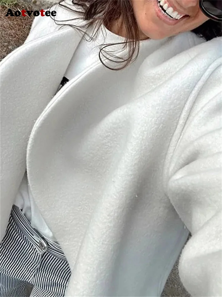 Women's Wool Blends Aotvotee White Wool Coat Women Autumn Winter Fashion Casual V Neck Loose Jacket Vintage Long Sleeve Thicken Chic Coats 231025