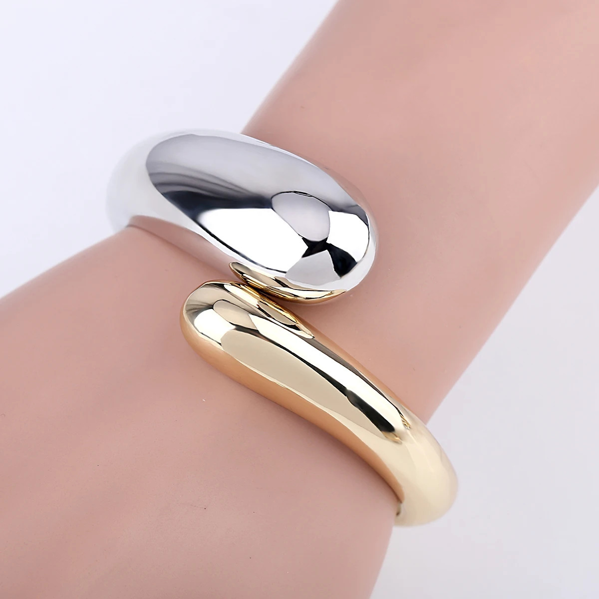 Bangle Fashion Water Drop Gold Plated Charm Statement Bracelet Cuff Nail Bangle for Women Girls Trendy Love Bangle Bracelet Jewelry 231027