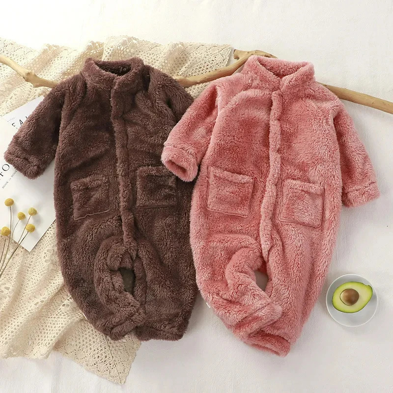Rompers Soft Plush Winter Baby Jumpsuit for Boy Girl Warm born Romper Solid Color Toddler Clothes Infant Onesie Kids Homewear 231026