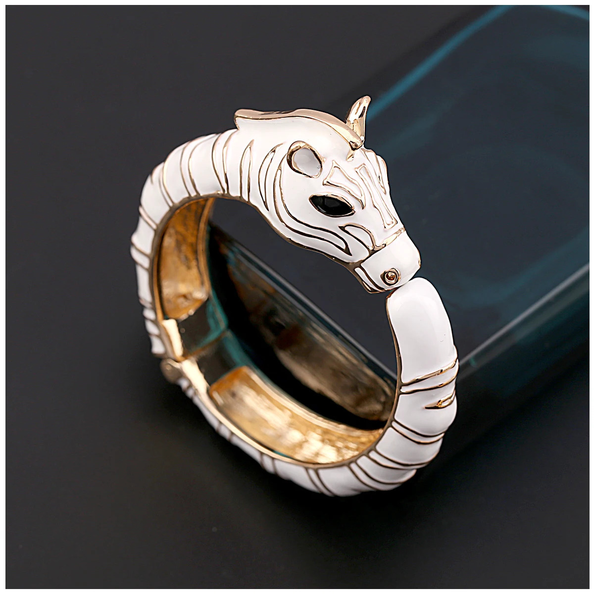 Bangle Women's All Seasons Handmade Statement Enamel Colorful Zebra Bracelet Chunky Animal Cuff Bangle Party Prom Jewelry Drop 231027