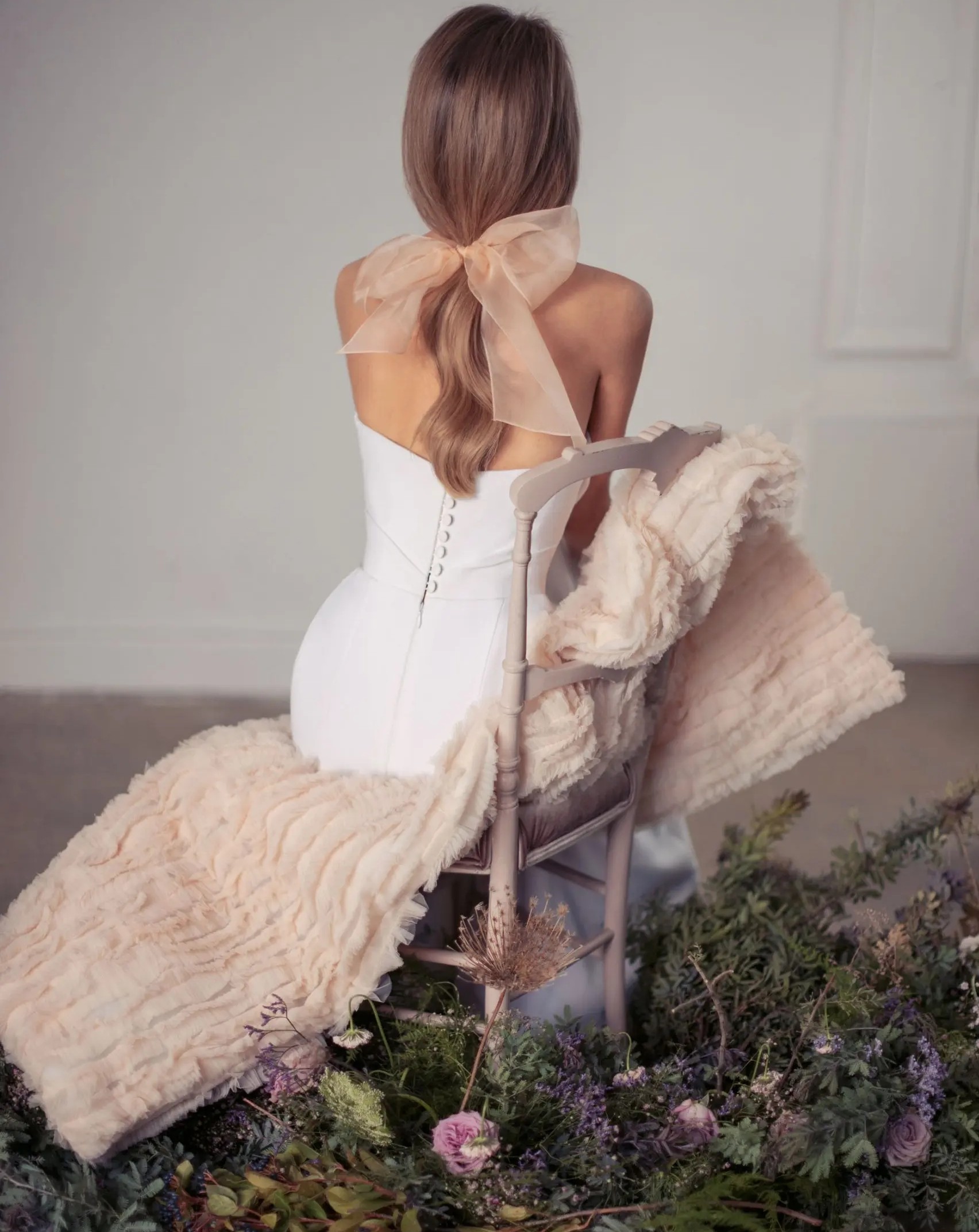 Popular V-neck Soft Satin A Line Wedding Dress 2024 Side Slit Button Back Boho Beach Bridal Grown Robe de Mariage Simple