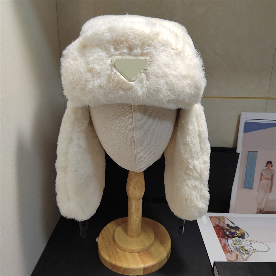 Luxury Designer Winter Plush Hats Fashion Brand Caps Men Women Winter Ear Protection Thickened Windproof and Warm Casual Hat Outdoor Camping Hat