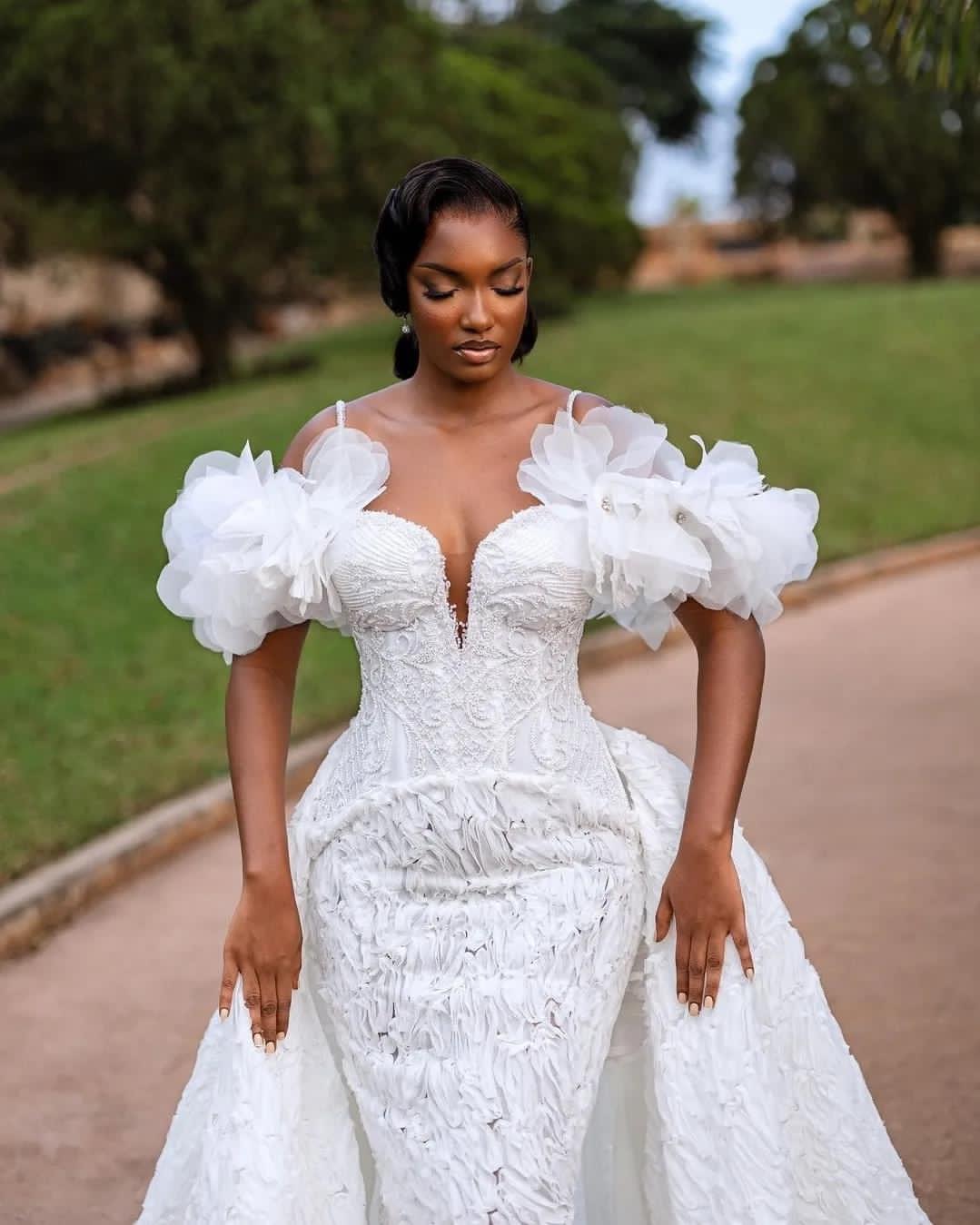 2023 Nov Arabic Aso Ebi Plus Size White Mermaid Luxurious Wedding Dress Lace Beaded Bridal Gowns Dresses ZJ505