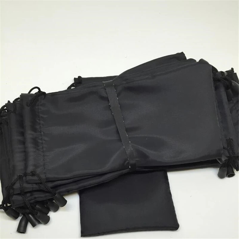 Sunglasses Cases 100 pcs/lot Soft Waterproof Microfiber Smooth Sunglasses Bag Glasses Pouch Black Color Glasses Case Wholesale Good Quality 231027CJ