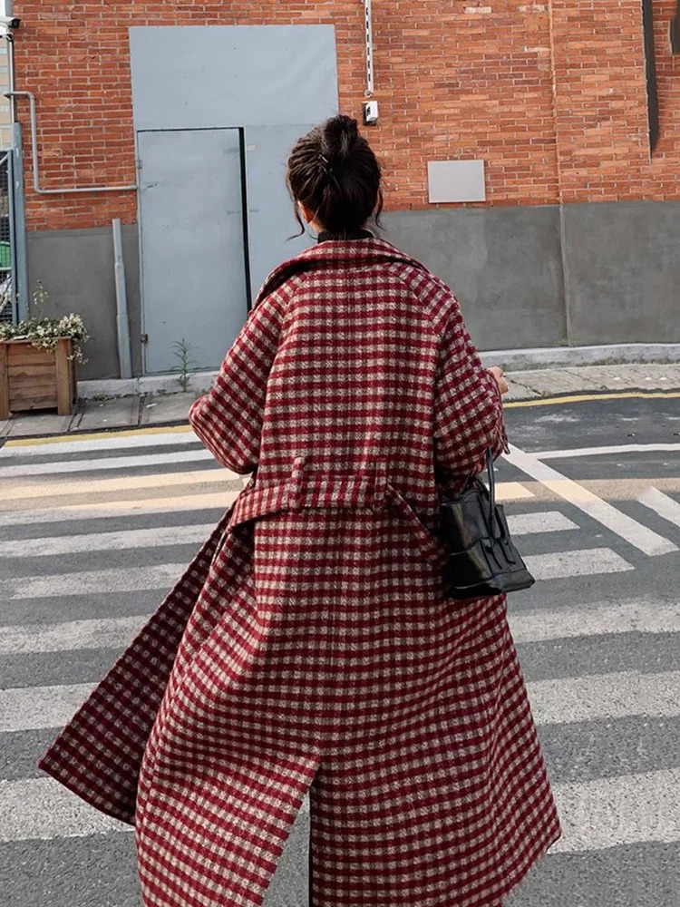 Women's Wool Blends Thick Mid Length Plaid Woolen Coat Korean Women Warm Double Breasted Loose Overcoat Winter Streetwear Belt Blend Parkas 23102