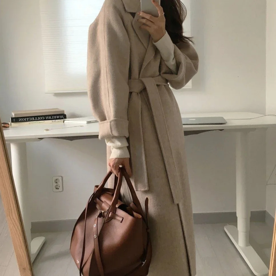 Women's Wool Blends Long Blend Jacket For Woman 2023 Solid Color Coat Batwing Korean Winter Warm Loose Overcoat Mujer Snow Wear 231027