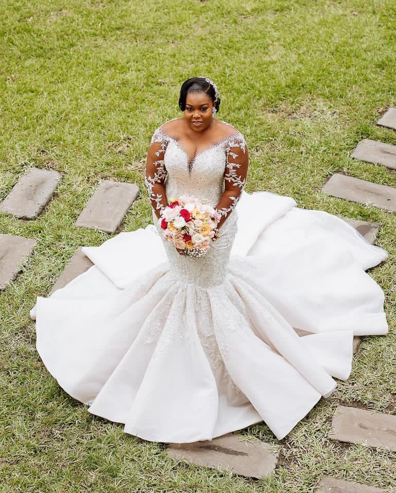 2023 Nov Arabic Aso Ebi Plus Size Luxurious Mermaid Lace Wedding Dress Beaded White Bridal Gowns Dresses ZJ1053