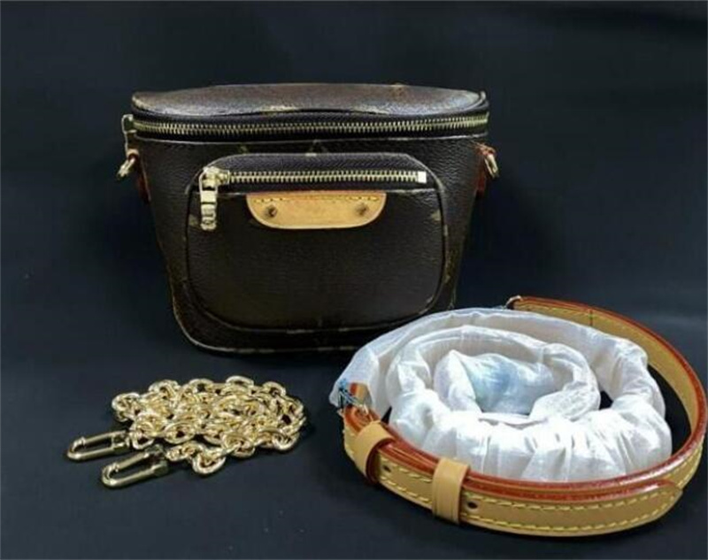 NEW PreminumPatent Leather Crossybody Bags 16*10*7.5cm M81879