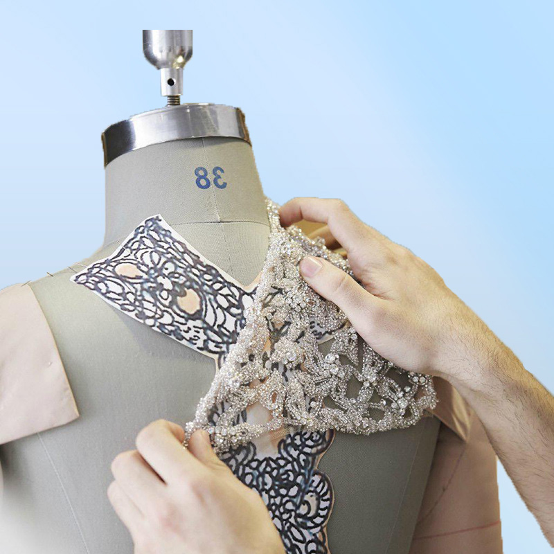 Sexy Navy Blue Bling Quinceanera Dresses Ball Gown Off Shoulder Gold Embroidery Lace Crystal Beads Sequined Sweet 16 Vestido