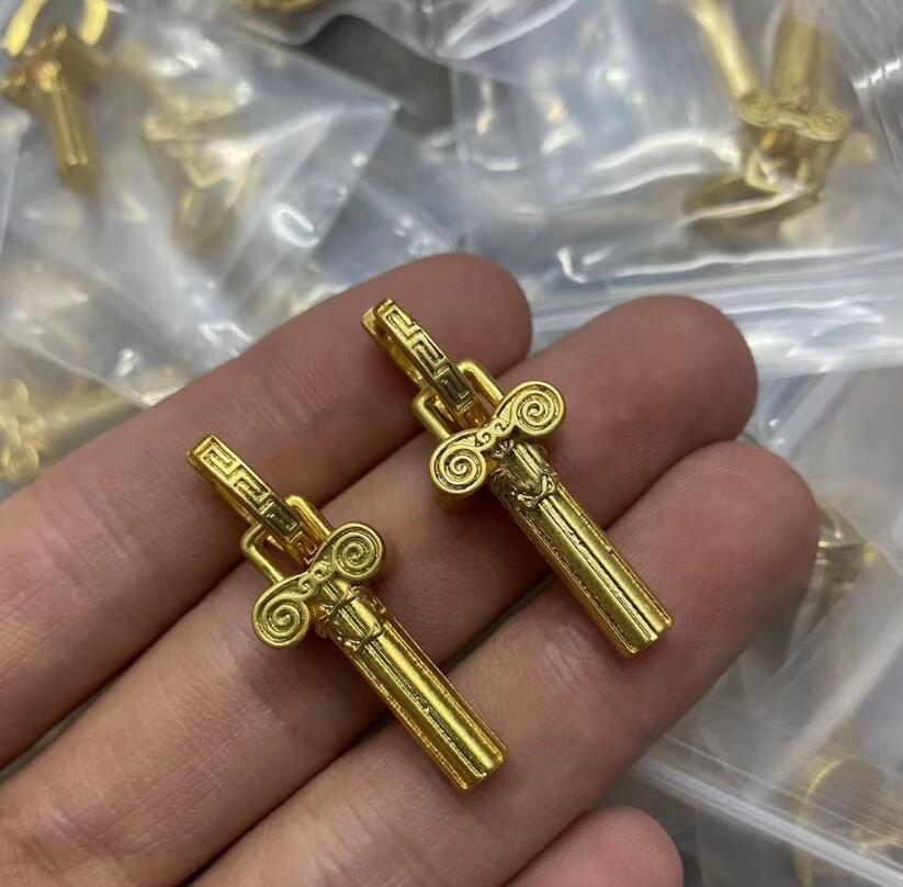 Queen Medusa Head Ear Stud Earring Embossed Palace Candy Color Letter Hollow Out Earrings Labyrinth Vintage Jewelry Wholesale and Retail XMER40