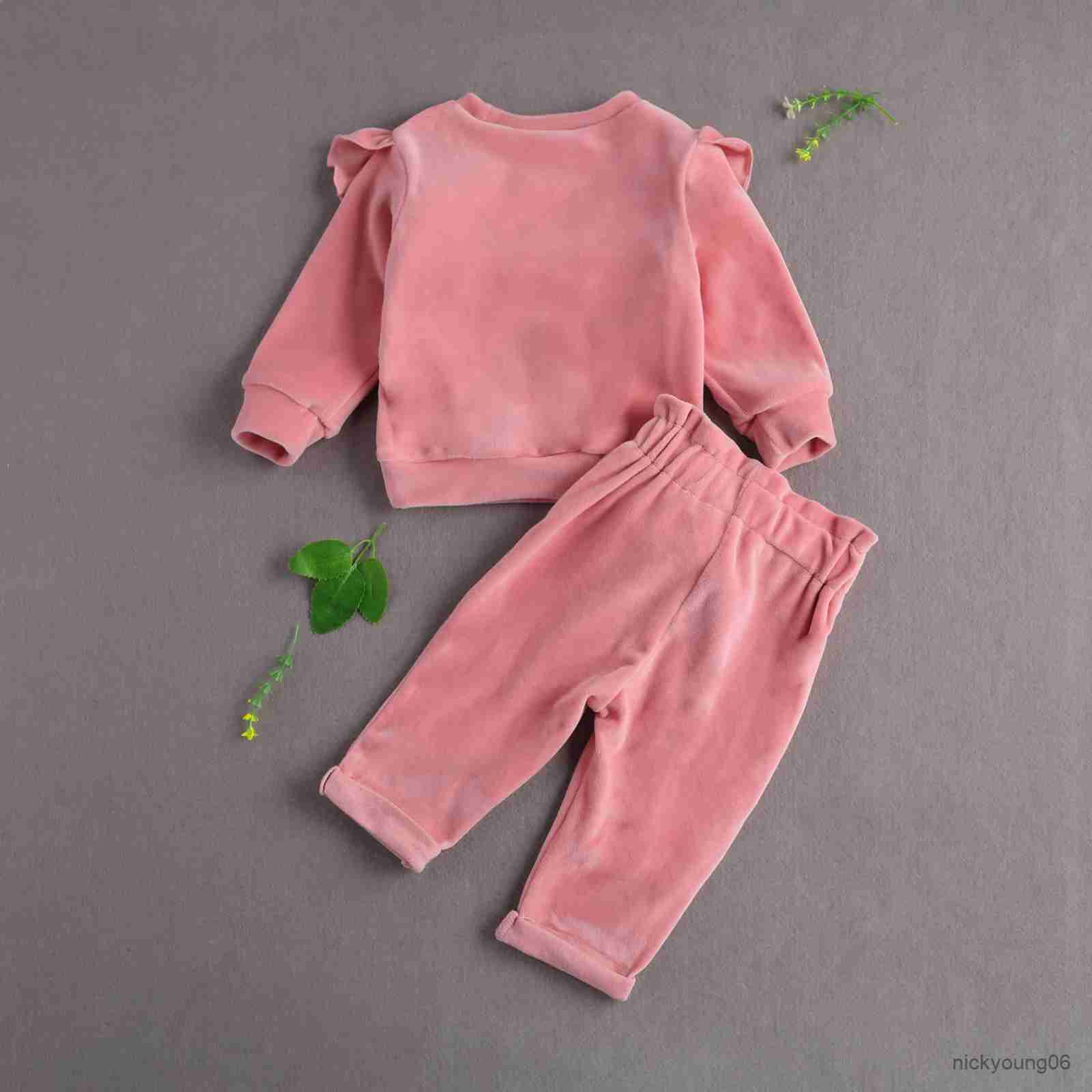 Clothing Sets Winter Warm Baby Girls Smooth Velvet Outfits Sets Round Neck Ruffle Top Elastic Waist Bowknot Pant 2pcs Kid Clothes R231028