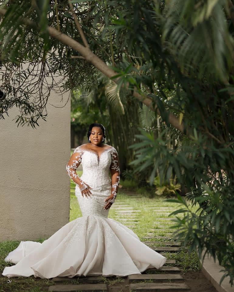2023 Nov Arabic Aso Ebi Plus Size Luxurious Mermaid Lace Wedding Dress Beaded White Bridal Gowns Dresses ZJ1053