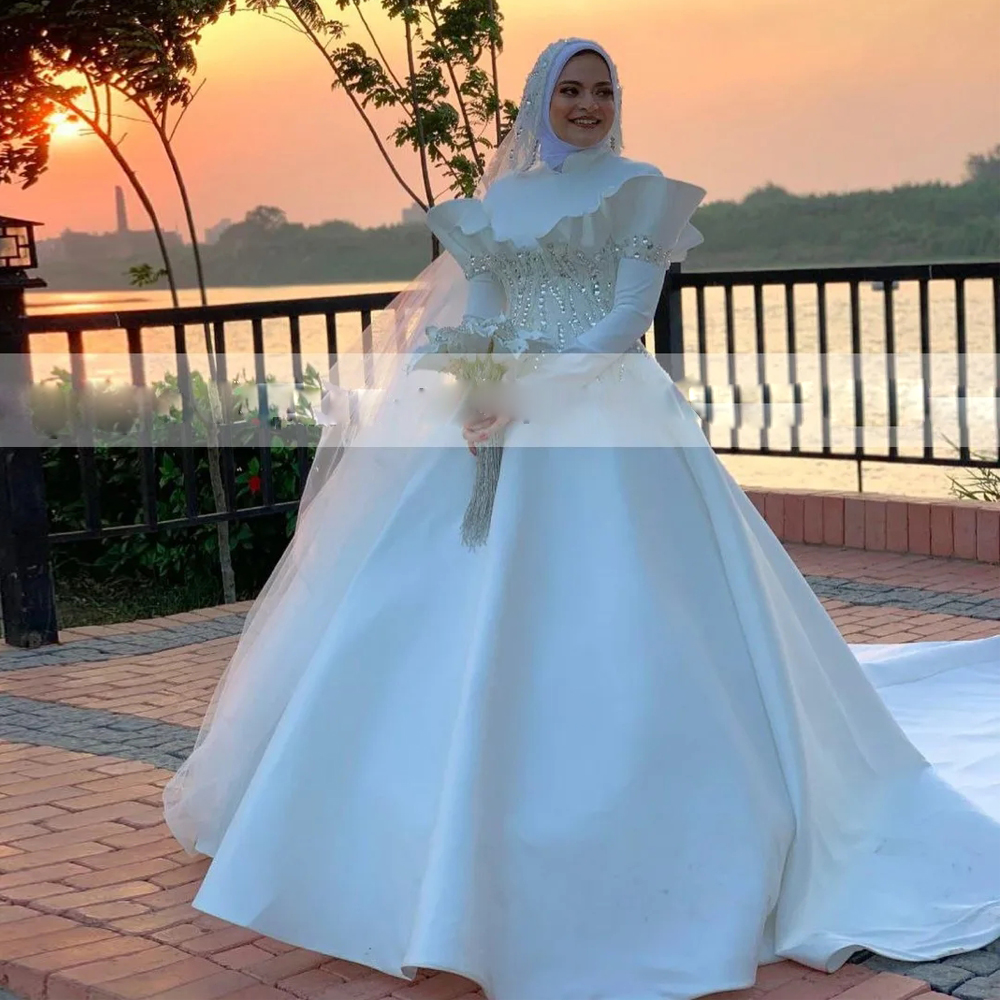 White Wedding Dresses for Hijab Women Muslim Bridal Gowns High Neck Long Sleeve Crystal Arabic Dubai Wedding Gown