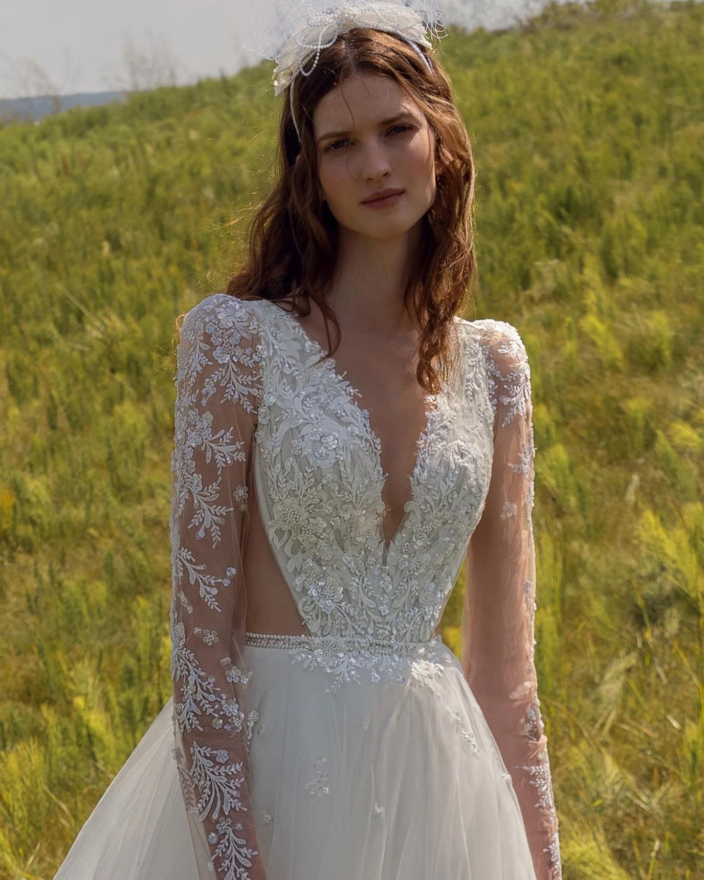 Amazing Beaded Lace Wedding Dresses Deep V Neckline Appliqued Bridal Gowns Long Sleeves A Line Tulle Sequined Vestido De Novia