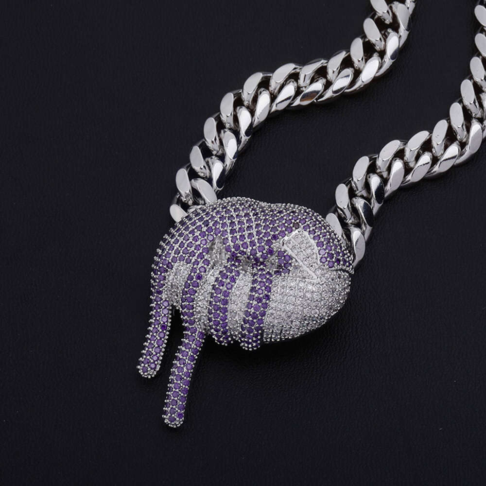 Fine Quality Ins Sexy Lips Full Zircon Two Tone Pendant Necklace 18K Gold Trendy Personalized Hip Hop Necklaces Jewelry Iced Out Gemstone Party Rapper