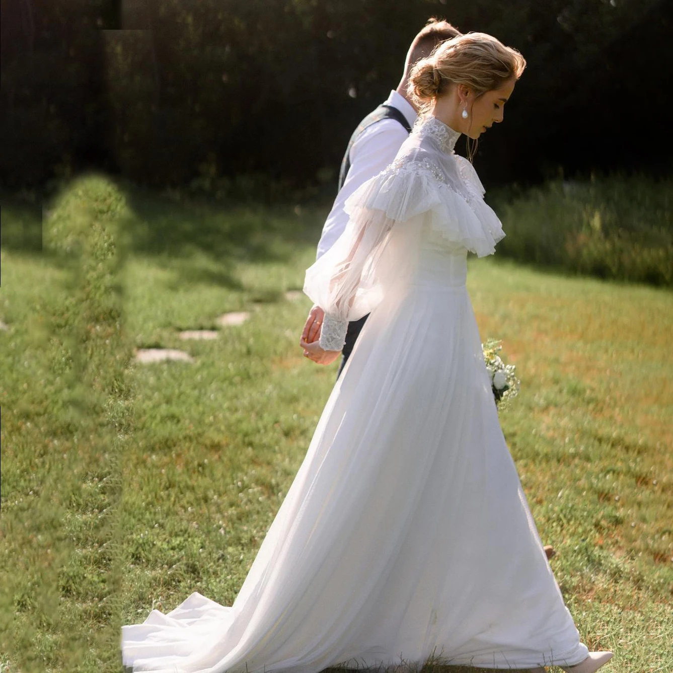 Princess White A Line Wedding Dress Vintage Victorian Bride Dresses High Neck Lace Appliques Pearls Beaded Long Sleeves Bridal Gowns 2024