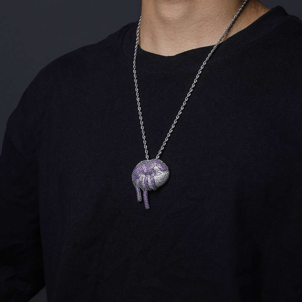 Fine Quality Ins Sexy Lips Full Zircon Two Tone Pendant Necklace 18K Gold Trendy Personalized Hip Hop Necklaces Jewelry Iced Out Gemstone Party Rapper