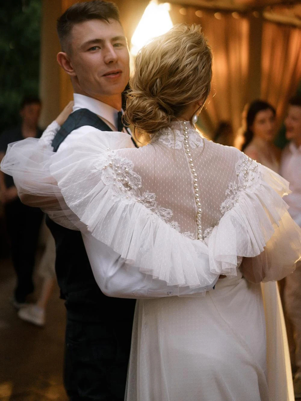 Princess White A Line Wedding Dress Vintage Victorian Bride Dresses High Neck Lace Appliques Pearls Beaded Long Sleeves Bridal Gowns 2024