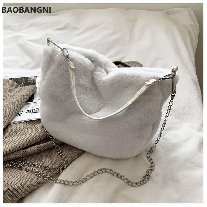 Evening Bags Women's Shoulder Bag Winter Fur Bag Plush Handbag Messenger Bags Faux Fur Soft Warm Chain Crossbody Female Bag Fluffy Bag 231030