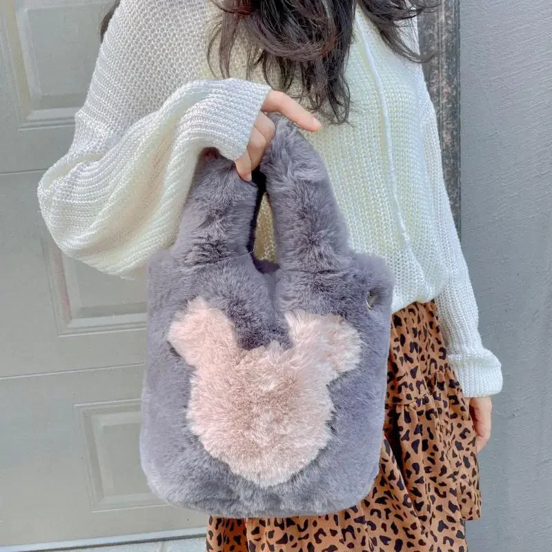 Evening Bags Plush Bucket Bag Winter Plush Chain Shoulder Bag Small Plush Handbags Solid Color Female Cute Fur Hand Bags 231030
