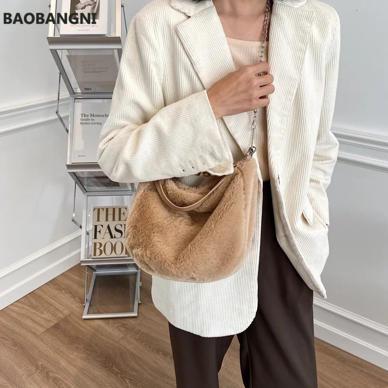 Evening Bags Women's Shoulder Bag Winter Fur Bag Plush Handbag Messenger Bags Faux Fur Soft Warm Chain Crossbody Female Bag Fluffy Bag 231030