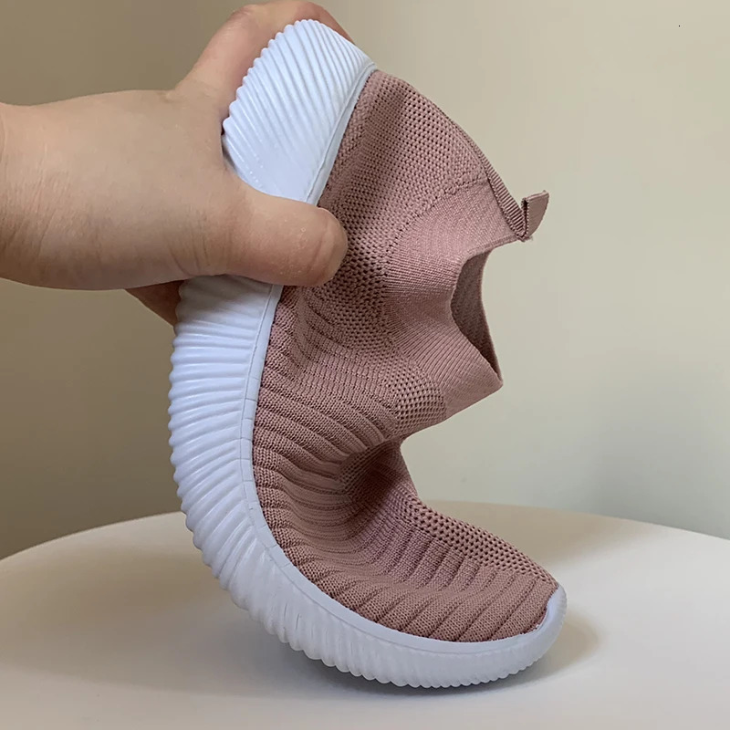 Dress Shoes VIP Knitted Sneakers for Women Autumn Slip on Breathable Mesh Casual Shoes Woman Flat Heels Plus Size Loafers Zapatos Mujer 231027