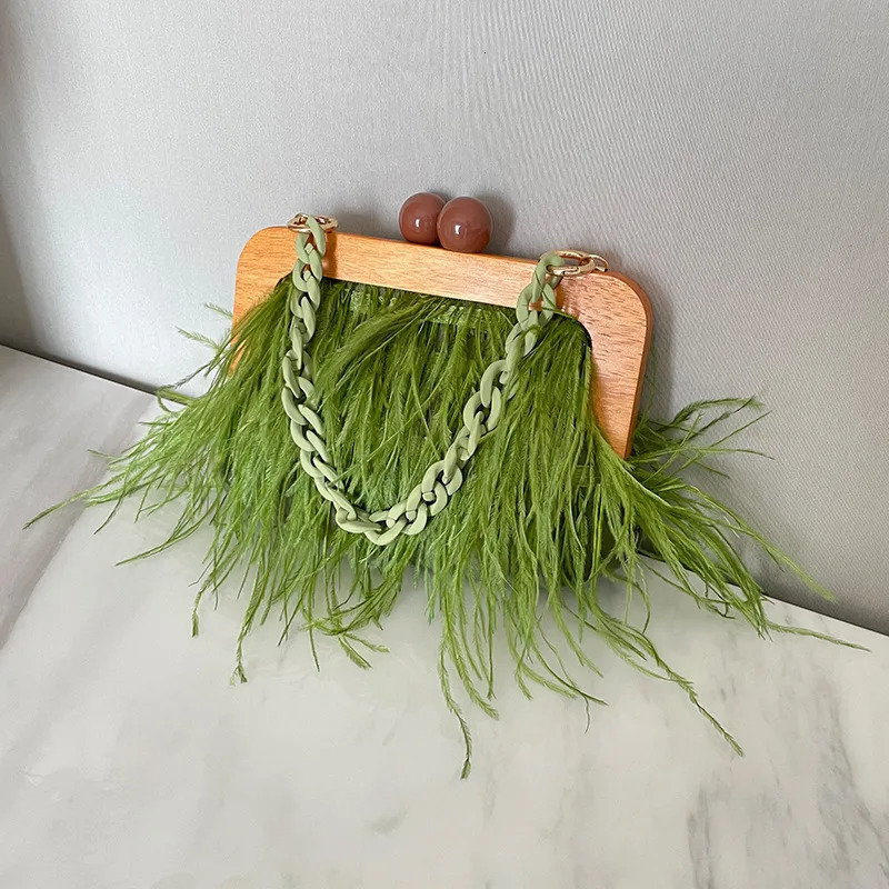 Evening Bags Autumn Winter Feather Bag Acrylic Chain Plush Evening Bag Plush Shoulder Underarm Bag Ostrich Hair Wooden Frame Tote Bag 231030