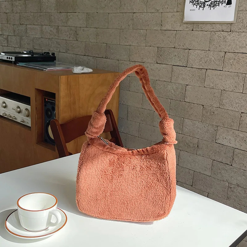 Evening Bags Winter Women Bag Plush Ladies Handbags Furry Solid Color Armpit Bags Fashion All-match Women's Shoulder Bag Female Tote Bags 231030