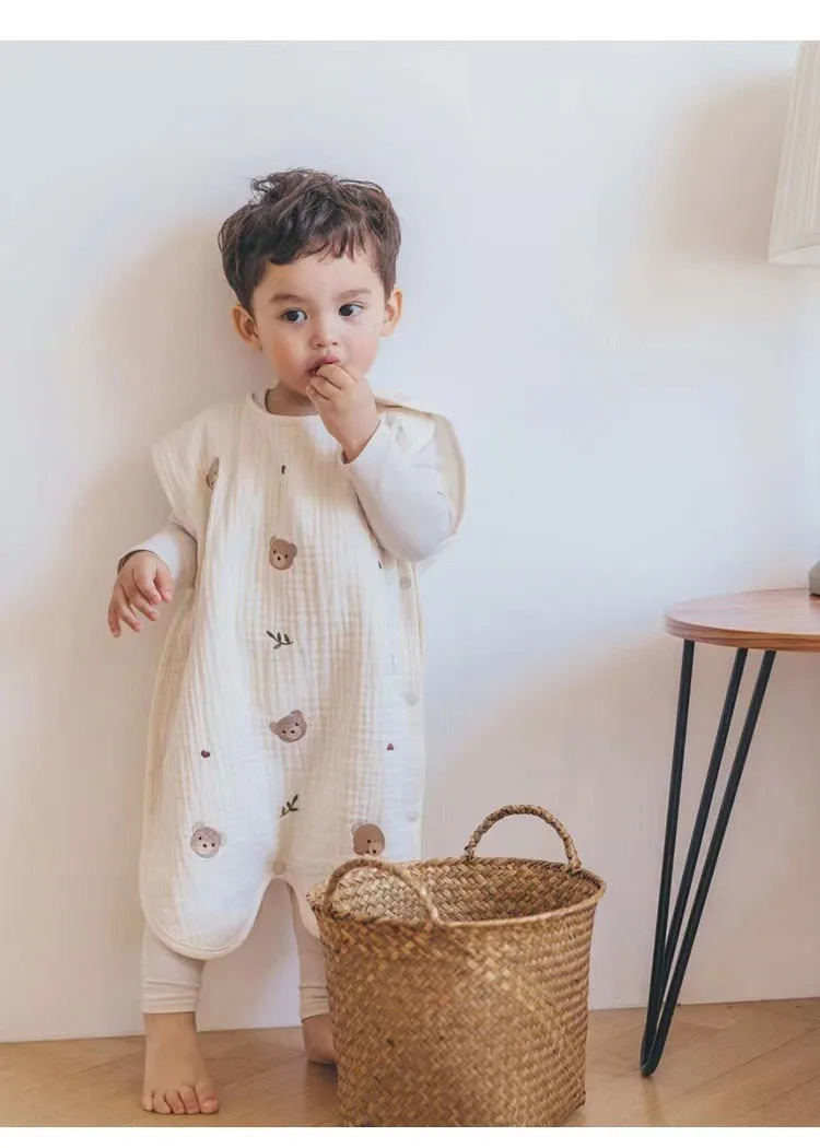 Sleeping Bags Cotton Embroidery Muslin Baby Sleeping Bag Summer Sleepsack Babies Accessories Thin Gauze Vest Pajamas Anti-Kick Quilt 231031