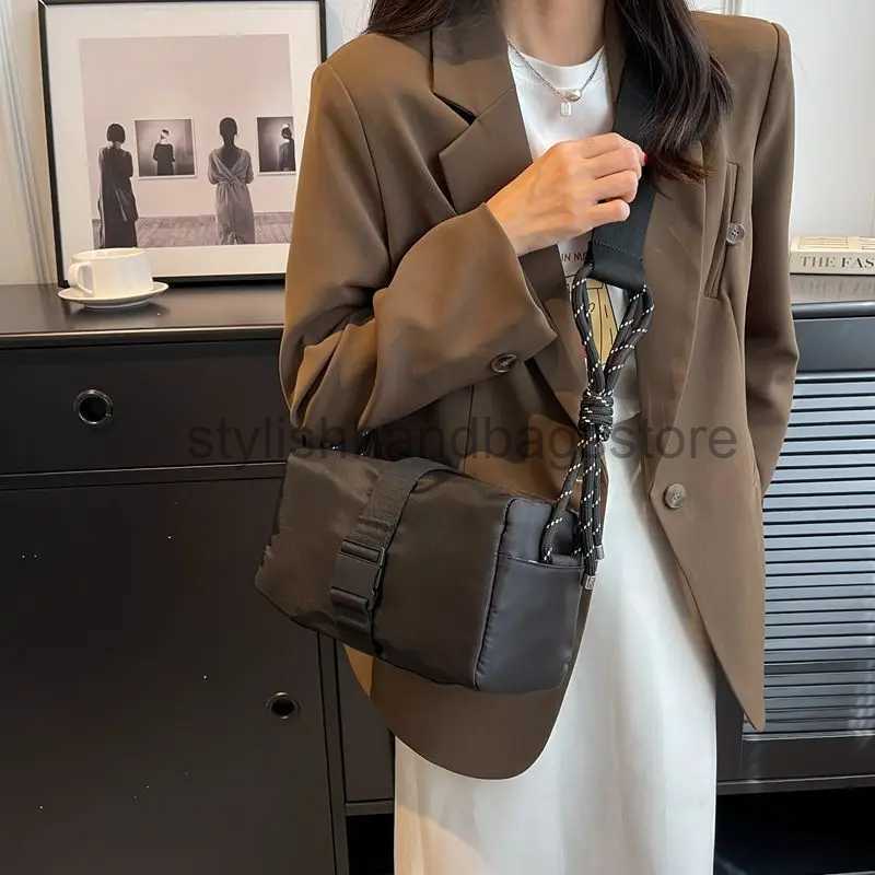 Shoulder Bags Women's toast bag waterproof nylon office women's capacity red solid color casual simplestylishhandbagsstore
