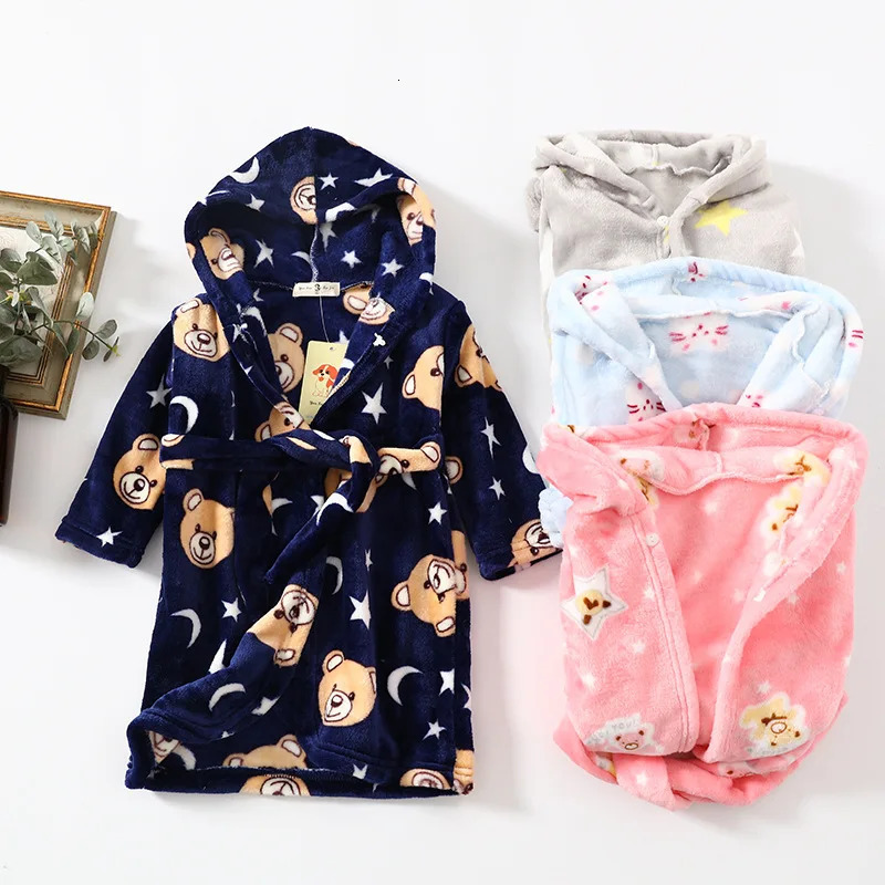 Pajamas Autumn And Winter Girls Robes Baby Girls Sleepwear Bathrobe Girl Princess Robes Kids Hooded Homewear Cartoon Child Pajamas 231031