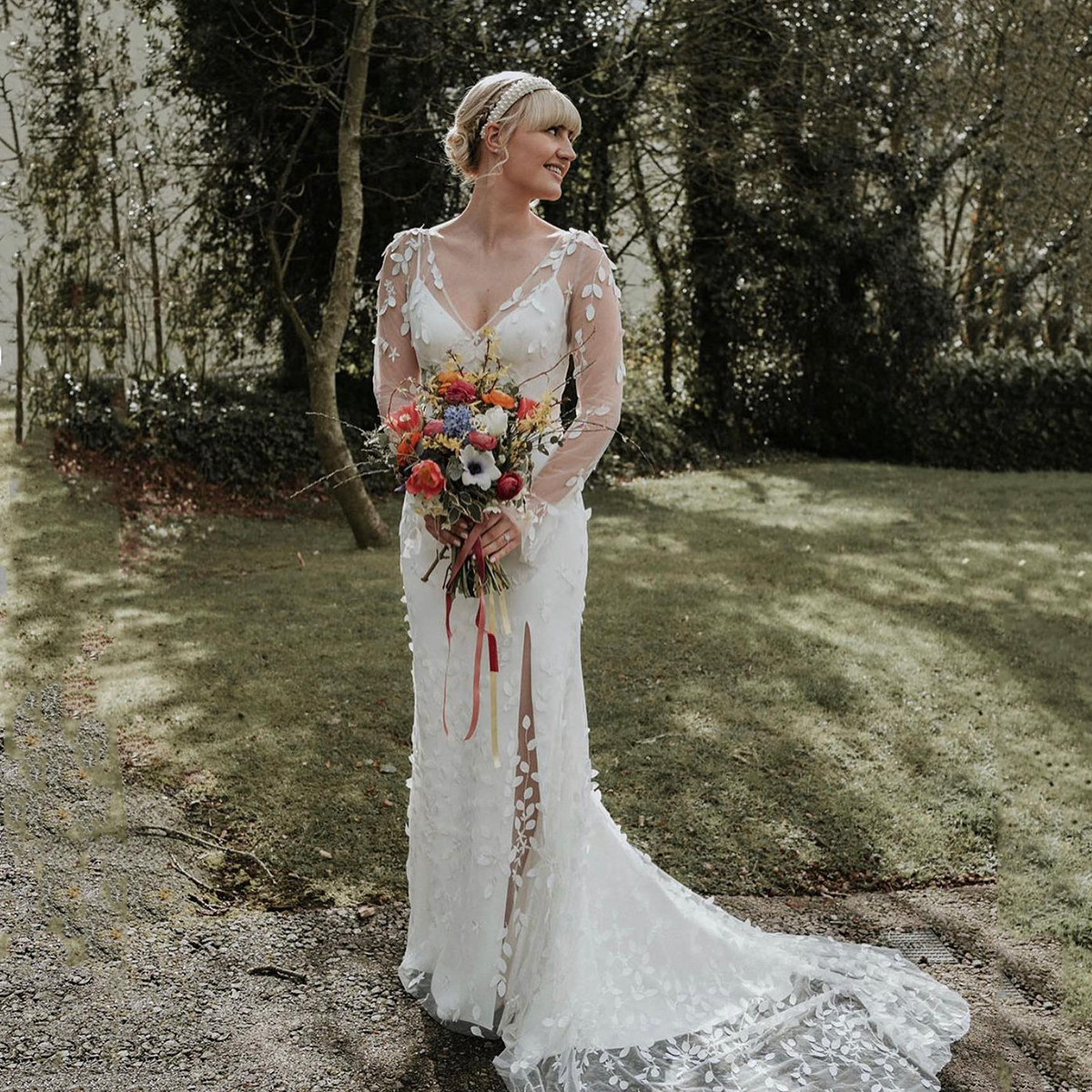 3D Embroidered Lace Mermaid Wedding Dresses V Neck Backless Civil Bridal Gown Thigh Slit Sweep Train Country Wedding Gown